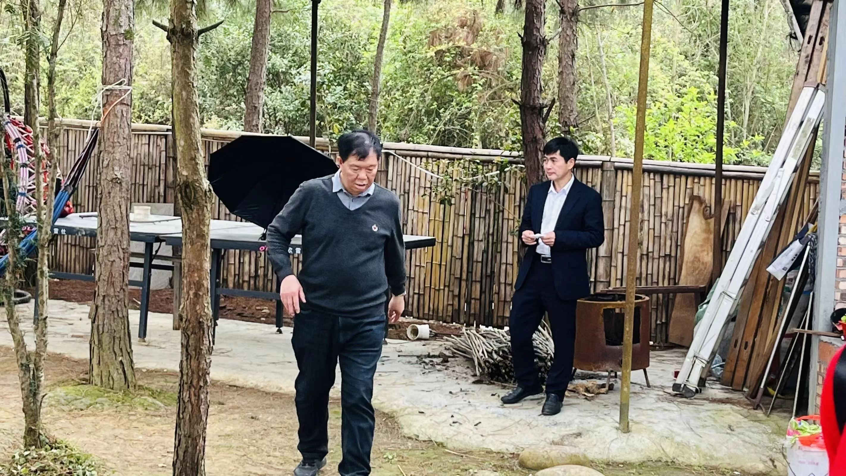 点击新窗口打开大图